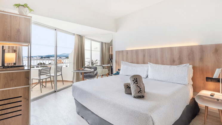 The INNSiDE Room Partial Sea View 